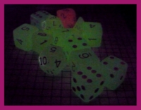 Dice : Dice - Dice Sets - Glow in the Dark Set Glowing